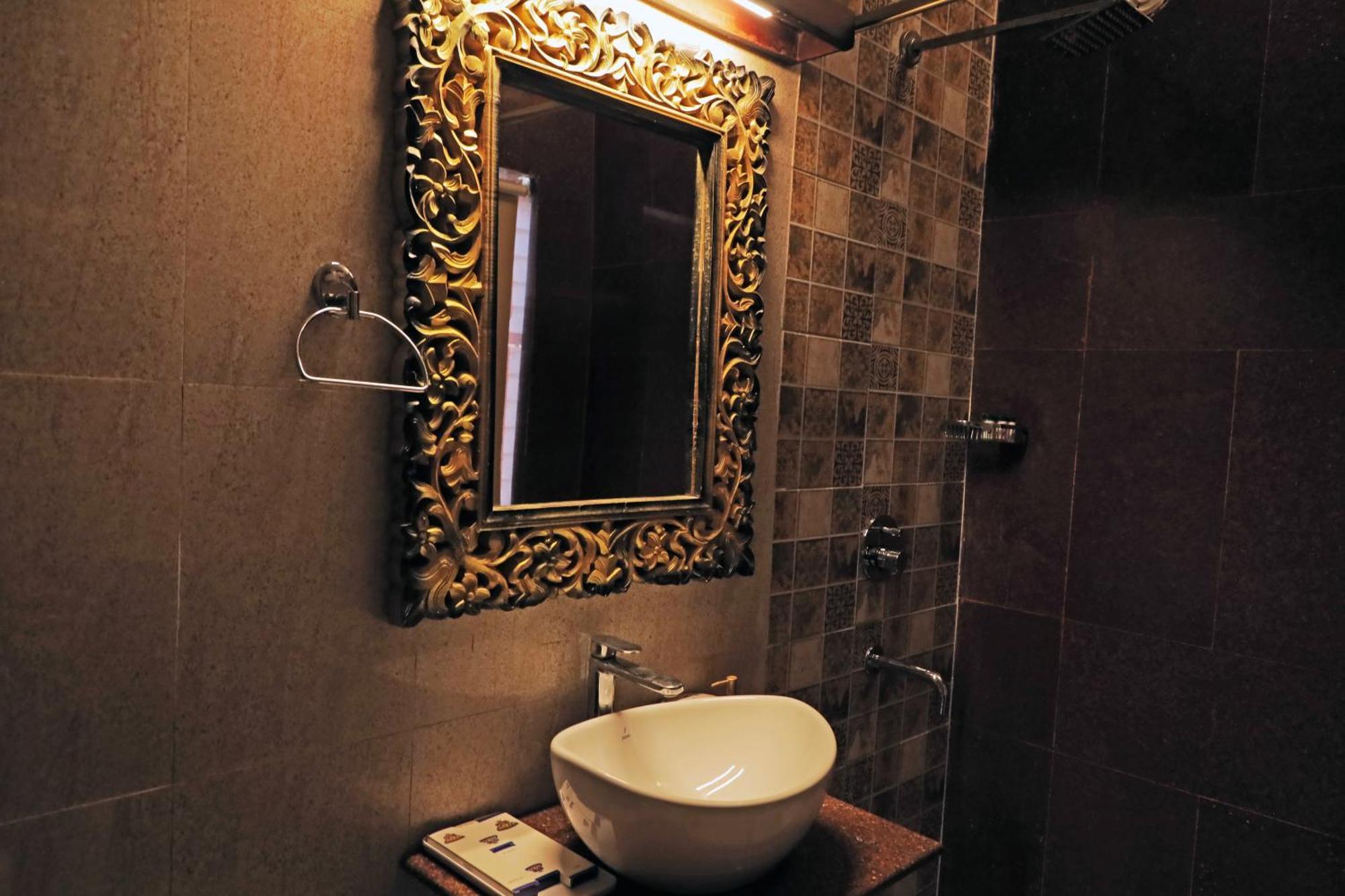 The Neeraj Ganga Heritage Palace Rishikesh Luaran gambar